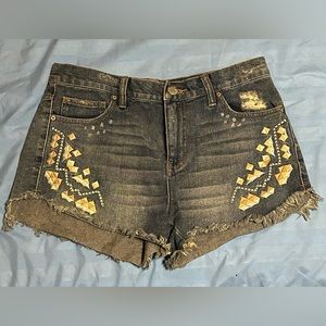 Free People cut off denim shorts (size:27)